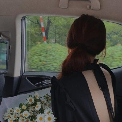 某影后之女被曝直播带货翻车，72小时直播间画面流出